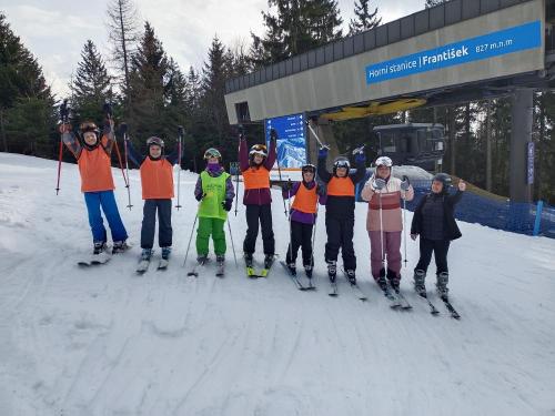 Lyžařský kurz 1. stupně společně se ZŠ Oudoleň - 2. den