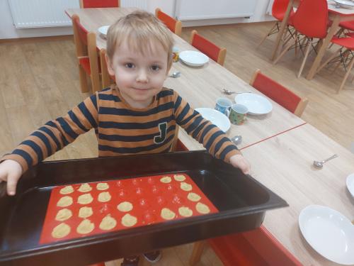 Sluníčka pekla cukroví